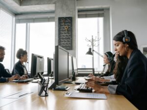 Como limpar o rosto sem água no trabalho